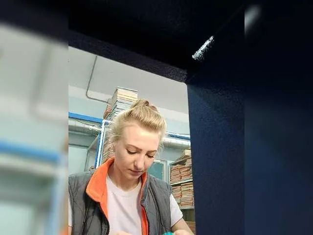 Live sex webcam photo for Anesteishen #268828362