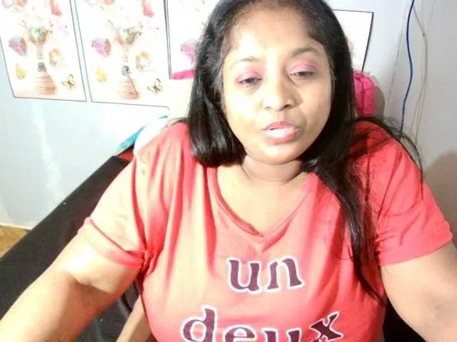 Live sex webcam photo for Indiantasha #287986173