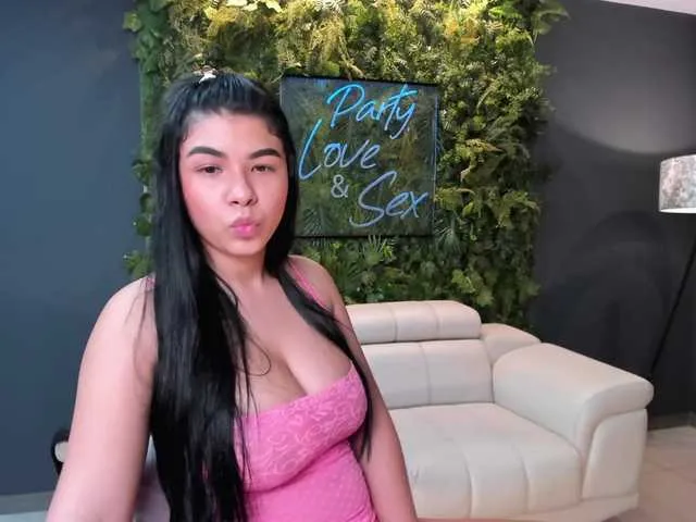 Live sex webcam photo for ChelseaMills #268829179