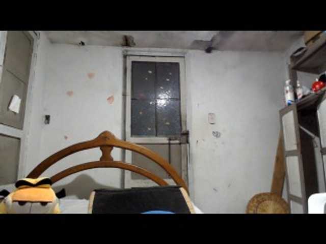 Live sex webcam photo for Lauramoon38 #268823168