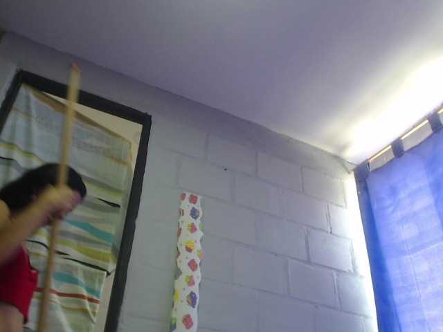 Live sex webcam photo for zoe-barnet #268839593