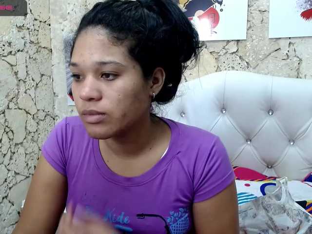 Live sex webcam photo for Elovessemax #268833991