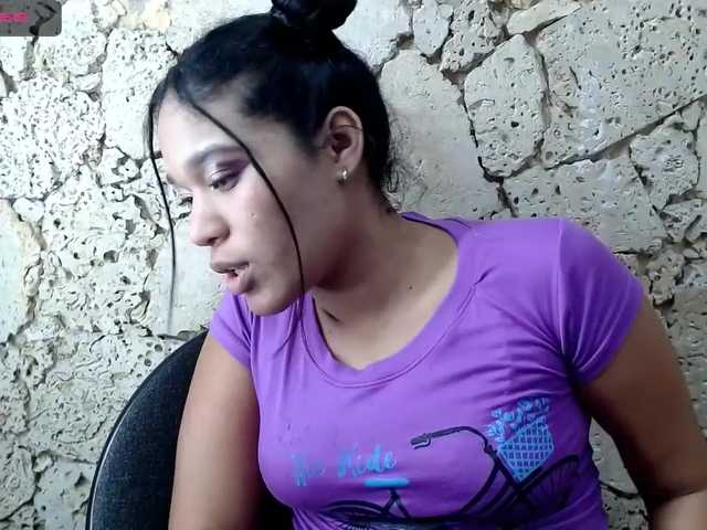 Live sex webcam photo for Elovessemax #268838793