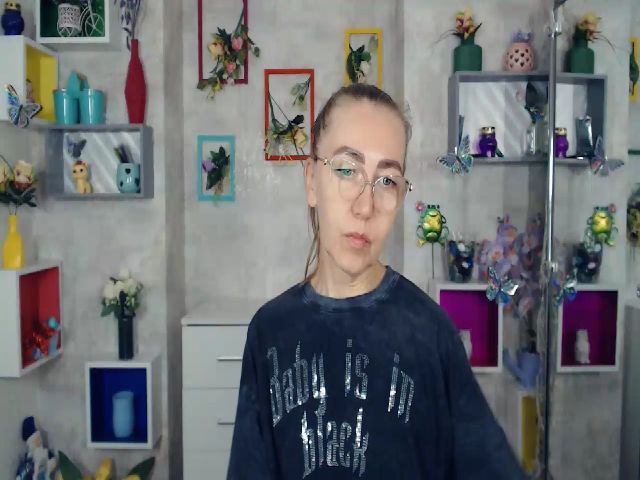Live sex webcam photo for Greybunny #268838122