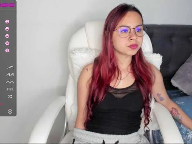 Live sex webcam photo for AshelyGirl #268829578