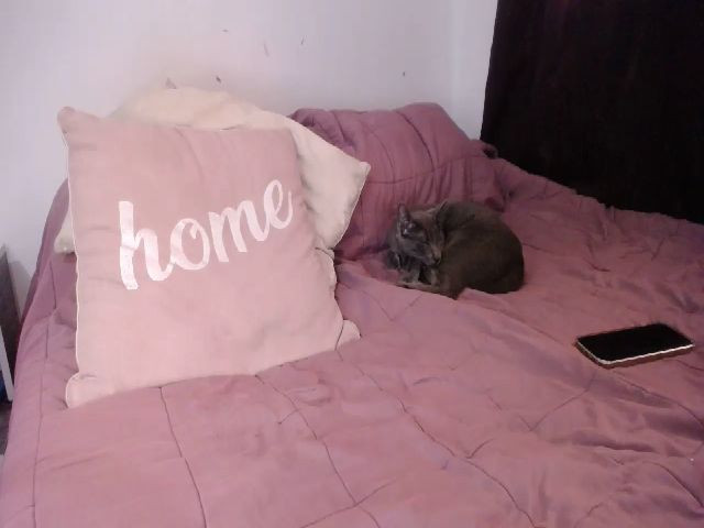 Live sex webcam photo for SimonaEvans #268841805