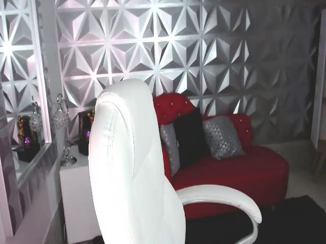 Live sex webcam photo for Roxaneharper #268842049