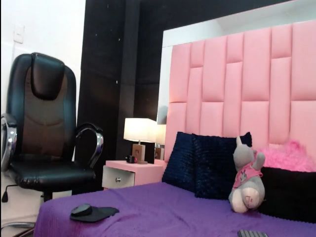 Live sex webcam photo for avriljhonson #268841943