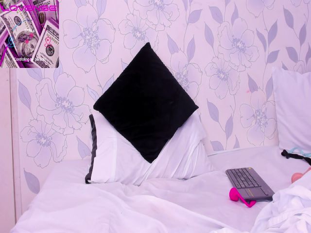 Live sex webcam photo for DanaBlush #268830018