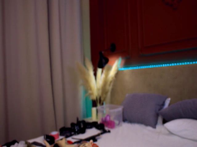 Live sex webcam photo for Purple_Foxy #268826386