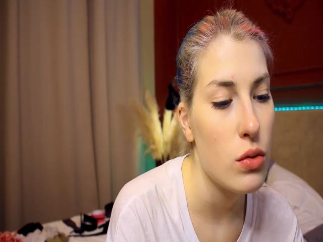 Live sex webcam photo for Purple_Foxy #268830217