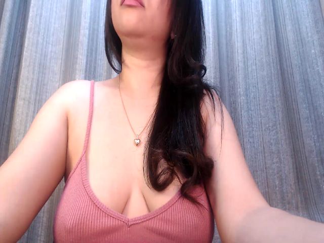 Live sex webcam photo for HotAsianJeny #268836856