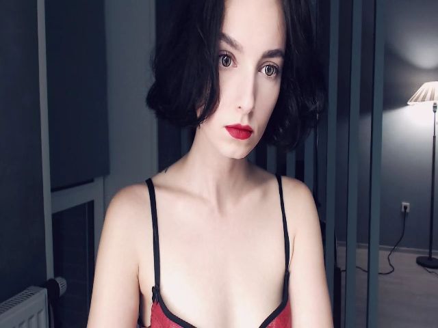 Live sex webcam photo for Miss_v22 #268825778