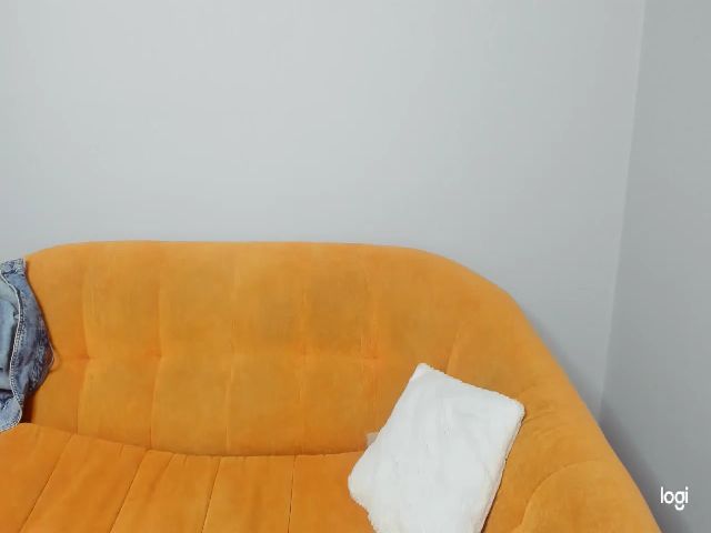Live sex webcam photo for YourMissMasha #268827902