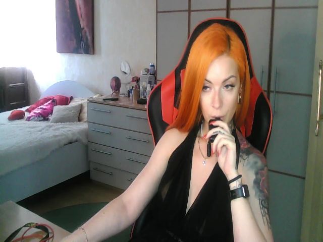 Live sex webcam photo for LuckyStarlet #268830008