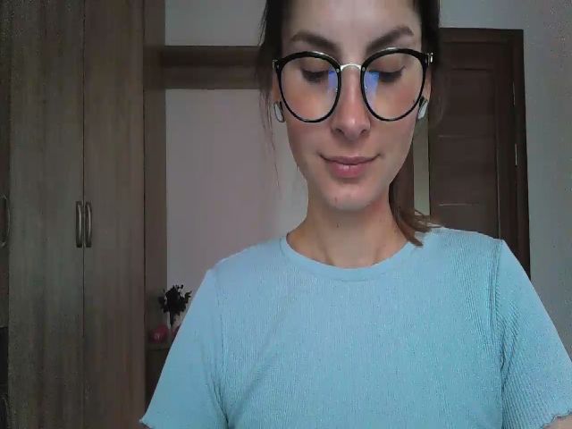 Live sex webcam photo for MisssSun #268831733