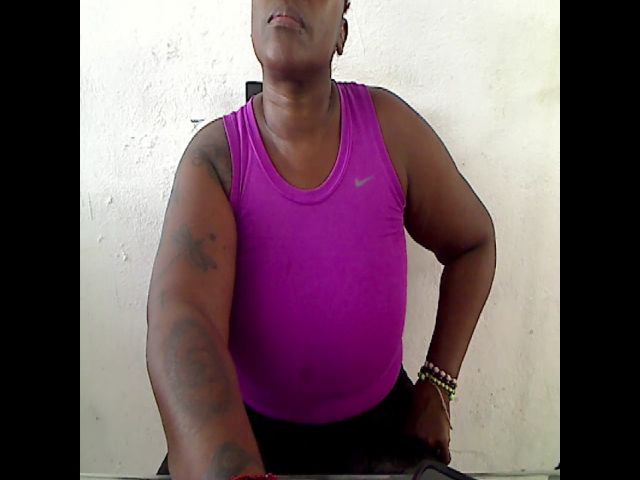 Live sex webcam photo for Assbigxhot9 #268840926