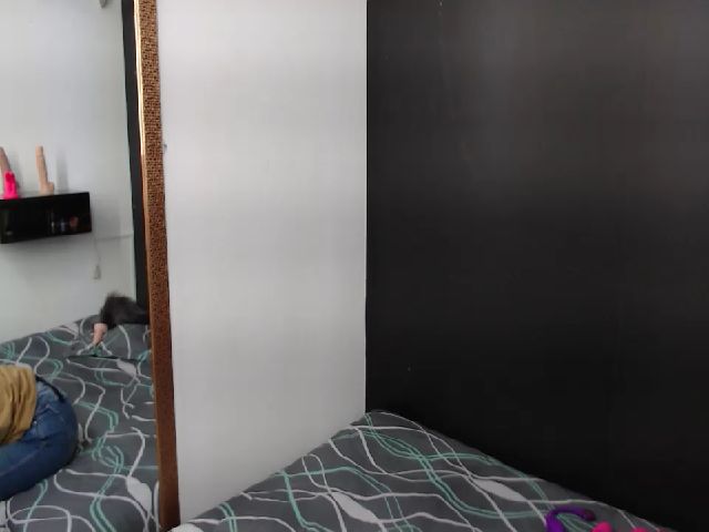 Live sex webcam photo for Louisk #268832568