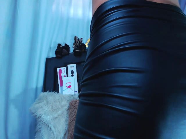 Live sex webcam photo for Georgia_Cox #268841851