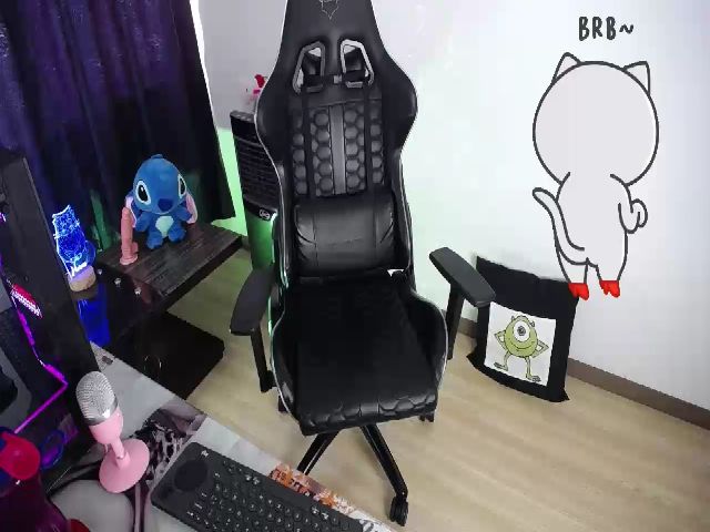 Live sex webcam photo for BiancaMiller #268835457