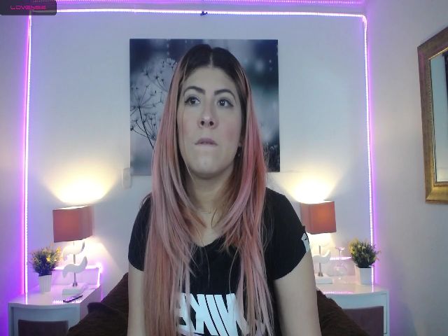 Live sex webcam photo for NicolSaenz #268834478