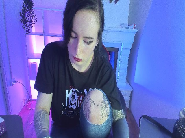 Live sex webcam photo for HelenCarter #268842883