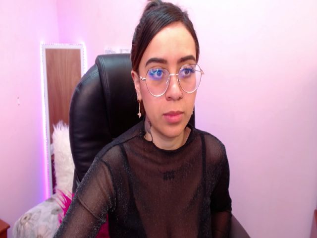 Live sex webcam photo for SamPuckett #268837789