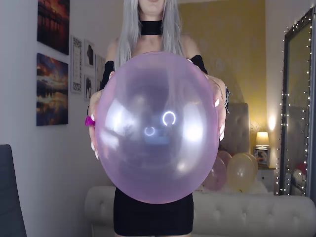 Live sex webcam photo for Anyaa_ #268843178