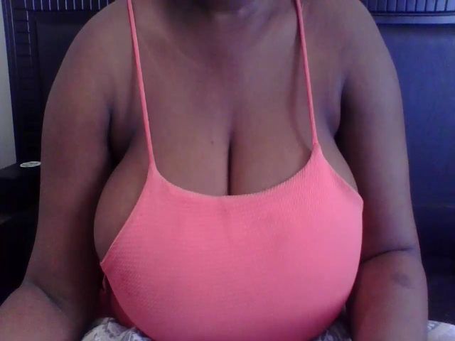 Live sex webcam photo for TheMajestibbb #268832237