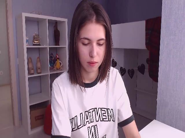 Live sex webcam photo for YourrAngell #268828330