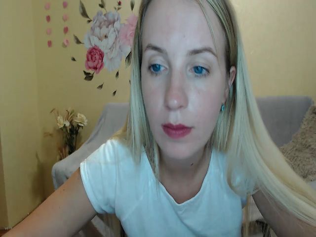 Live sex webcam photo for Amy_CuteBambi #268838534