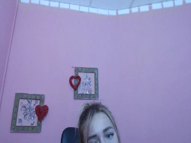 Live sex webcam photo for KetiLove_ #268833022