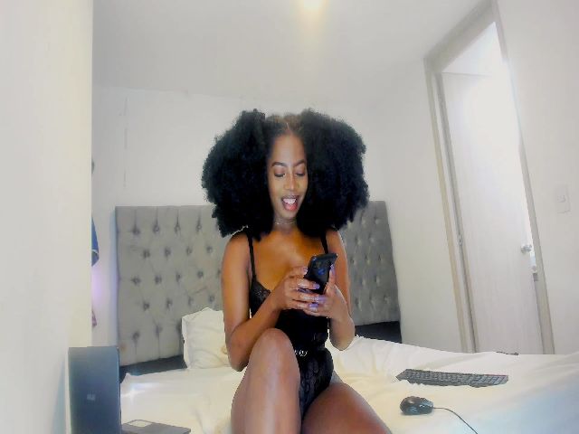Live sex webcam photo for Afro__Goddess #268836043