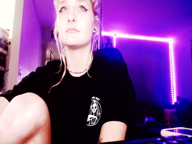Live sex webcam photo for Whorde #268838813