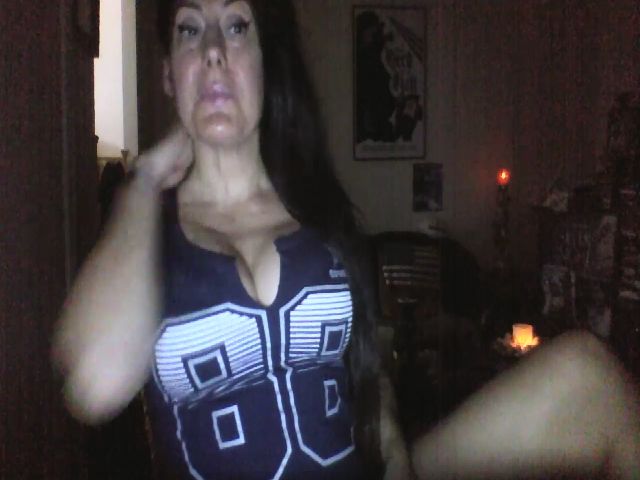 Live sex webcam photo for ExoticMixx #268843499