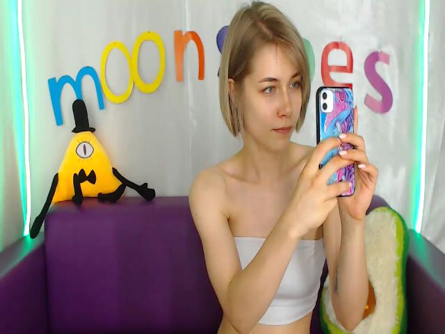 Live sex webcam photo for Lil_Beep #268827759