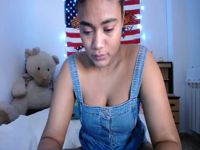 Live sex webcam photo for Tiana_MFC #268840866