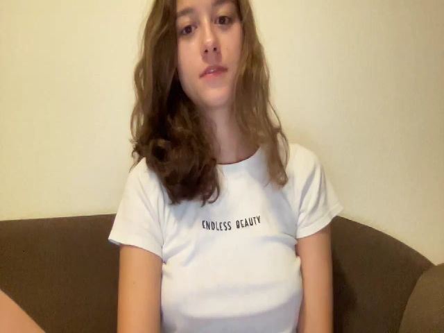 Live sex webcam photo for Kriss1924 #268842312