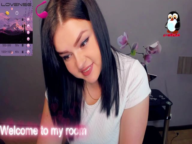 Live sex webcam photo for Sinnarey #268830733