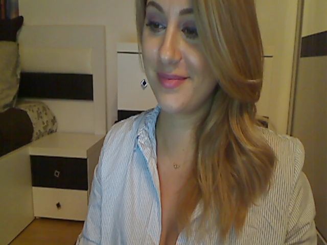 Live sex webcam photo for MISS__S #268843298