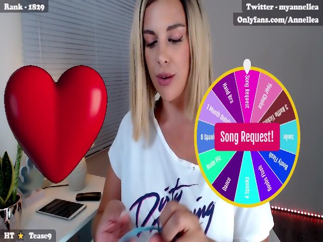 Live sex webcam photo for Annellea #268842307