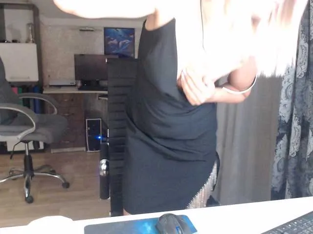 Live sex webcam photo for -VALERRI- #268844787