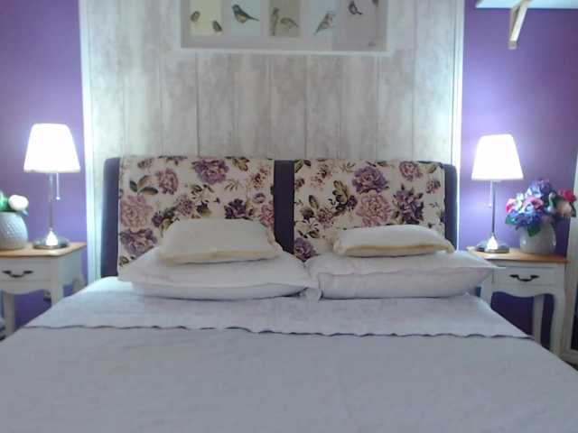 Live sex webcam photo for Brianna-Joy #268851062
