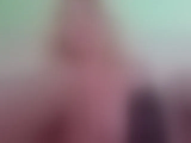 Live sex webcam photo for blondebab3 #268850941