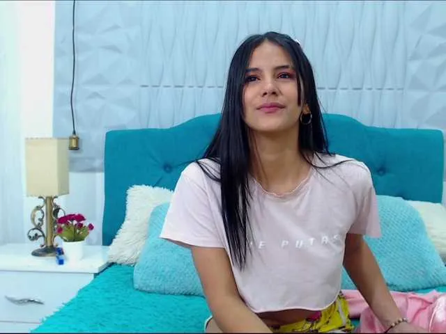 Live sex webcam photo for SofiaTayler #268851954