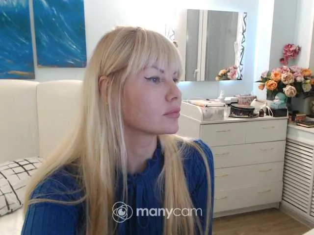 Live sex webcam photo for kisatvoia #268861359