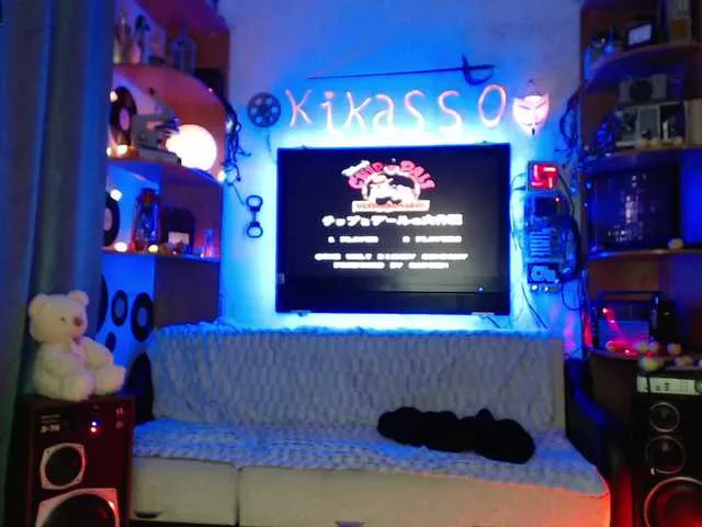 Live sex webcam photo for kika-Co #268860688