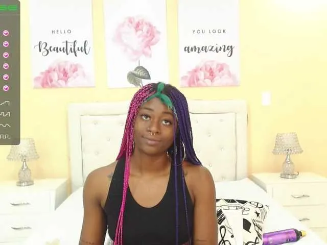 Live sex webcam photo for LanirTahurtt #268851718