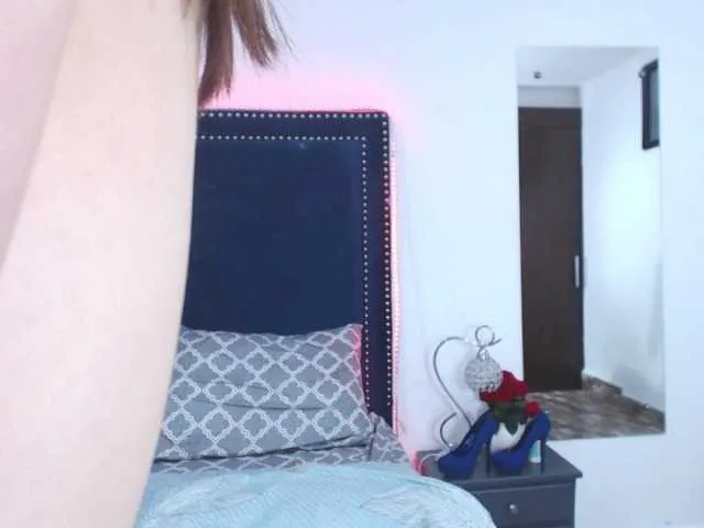 Live sex webcam photo for CarolineJames #268856496