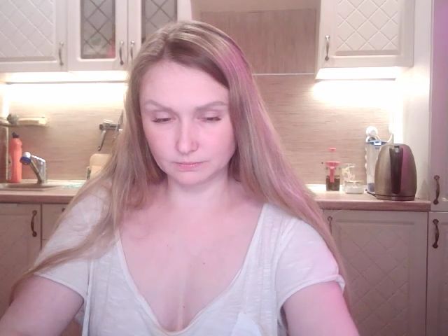 Live sex webcam photo for JaneGrey111 #268865451